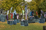 Click to see it big Papoly, Polyesterskulpturen im Park